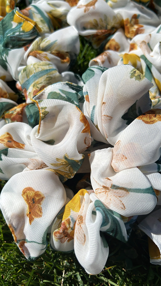 L Chiffon floral fabric scrunchies